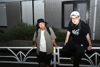 ウエストランド井口（左）と飯塚大悟（右）。