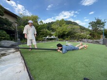 「霜降り明星のあてみなげ」より。(c)静岡朝日テレビ