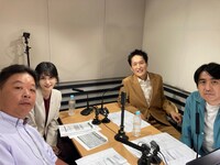 特番ゲストの千原ジュニア（左から３人目）。 (c)テレビ東京