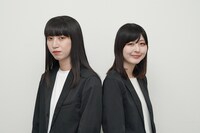 ハイツ友の会。左から清水香奈芽、西野。