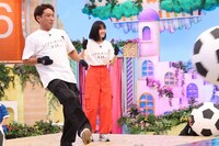 アルコ＆ピース酒井と原菜乃華。(c)フジテレビ