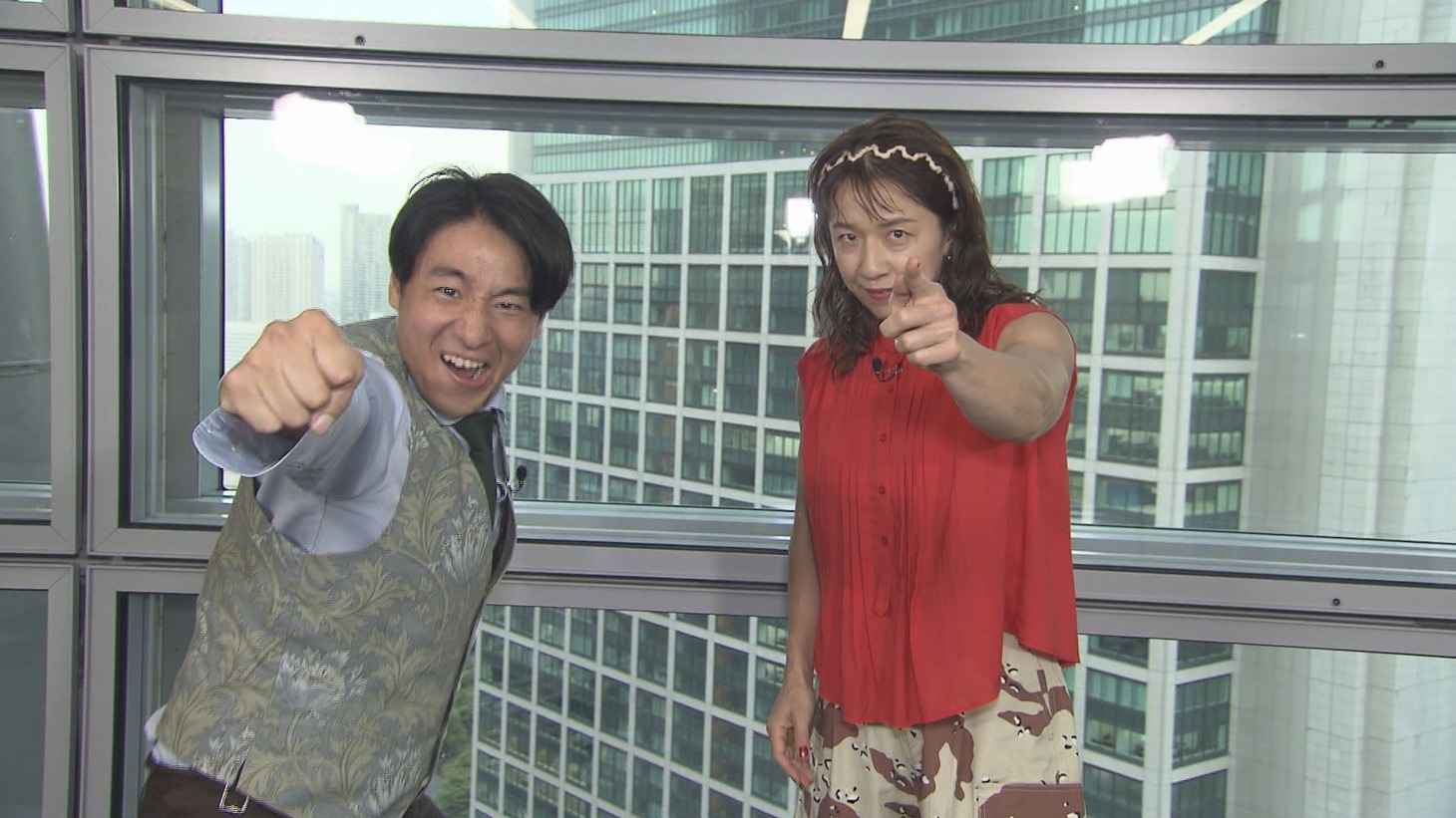 左から田津原理音、浜口京子。(c)読売テレビ