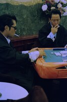 さらば青春の光を起用した「Sourcream麻雀倶楽部」のキービジュアル。