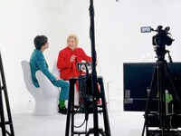 「脳内ワンダーランド」の収録の様子。左からダウ90000蓮見、メイプル超合金カズレーザー。