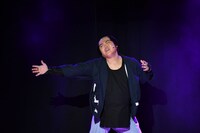 自由に飛び回る鳥たちみたいになりたい弥七（マユリカ中谷）。