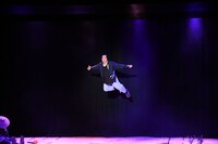 自由に飛び回る鳥たちみたいになりたい弥七（マユリカ中谷）。