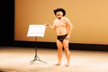 ハリウッドザコシショウ（撮影：二瓶 彩）