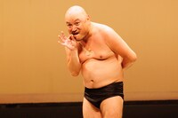 ハリウッドザコシショウ（撮影：二瓶 彩）