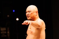 ハリウッドザコシショウ（撮影：二瓶 彩）