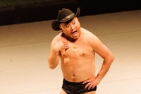 ハリウッドザコシショウ（撮影：二瓶 彩）