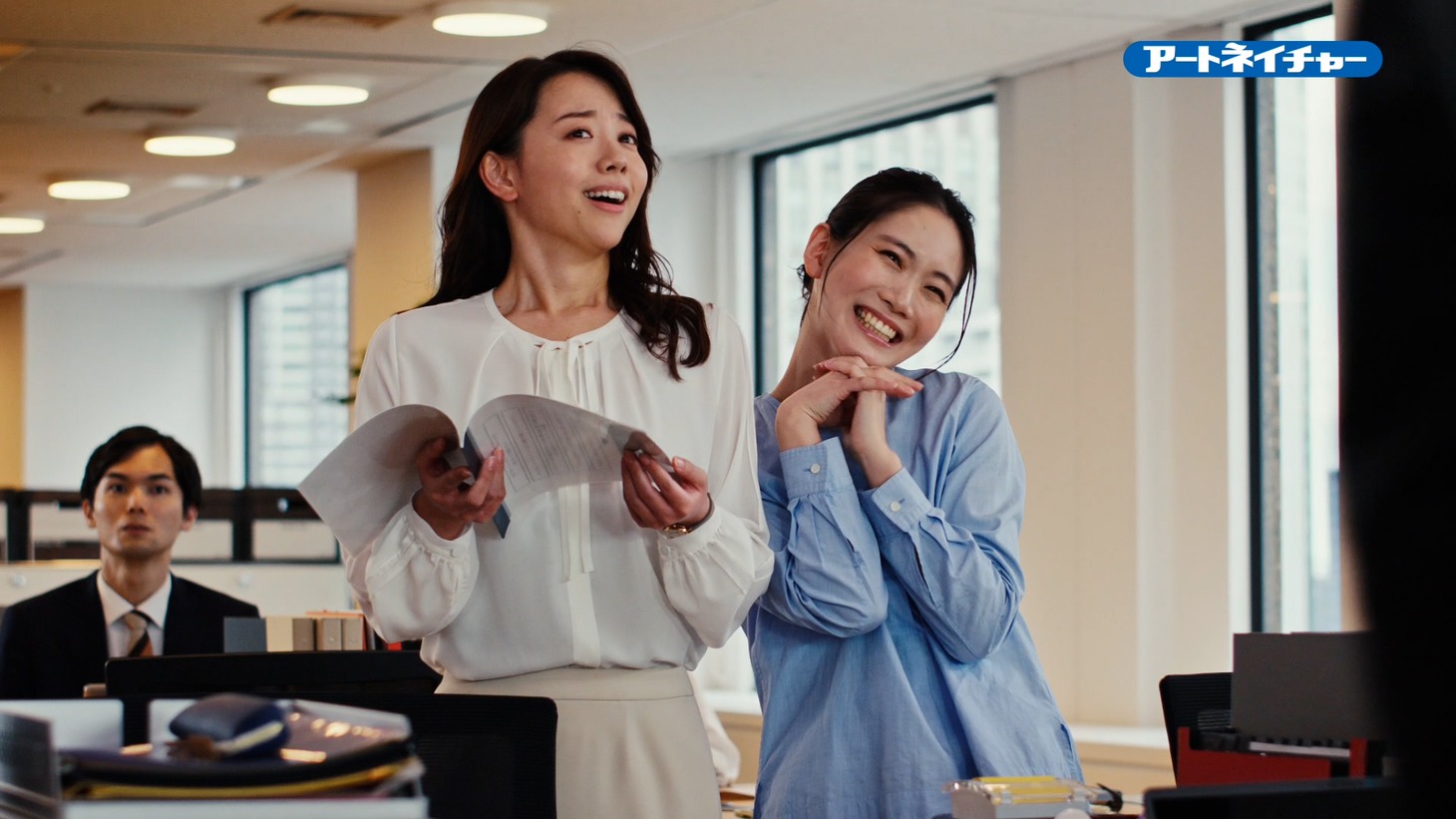 CM「レッドカーペット」編のワンシーン。
