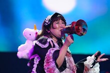 闇落ちする森三中・黒沢。(c)テレビ東京