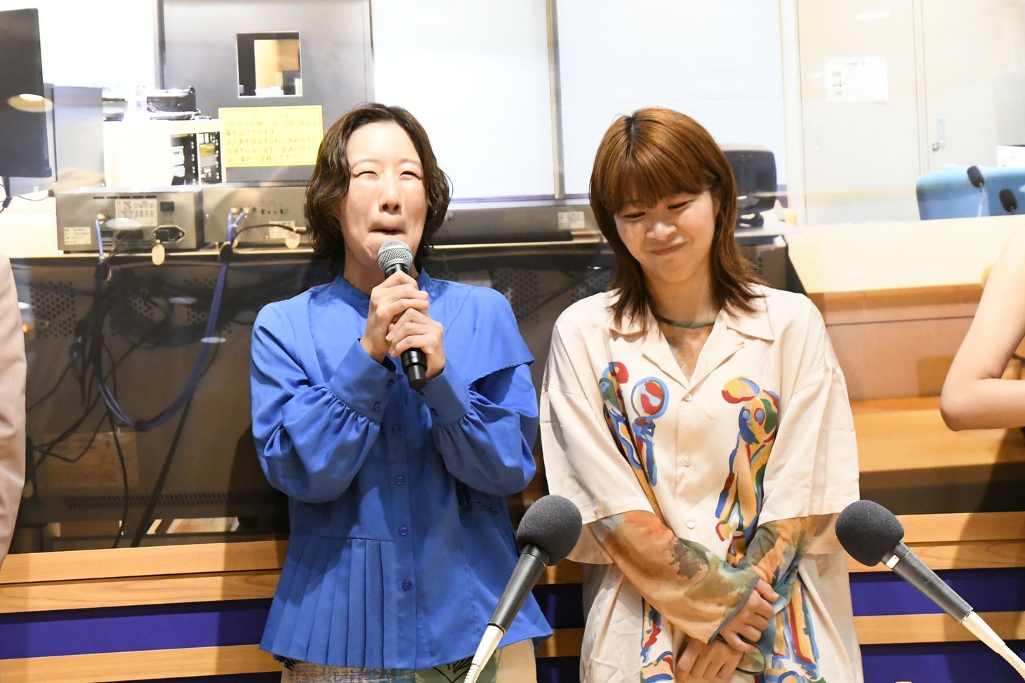 自身の強みを語るAマッソ村上（左）。