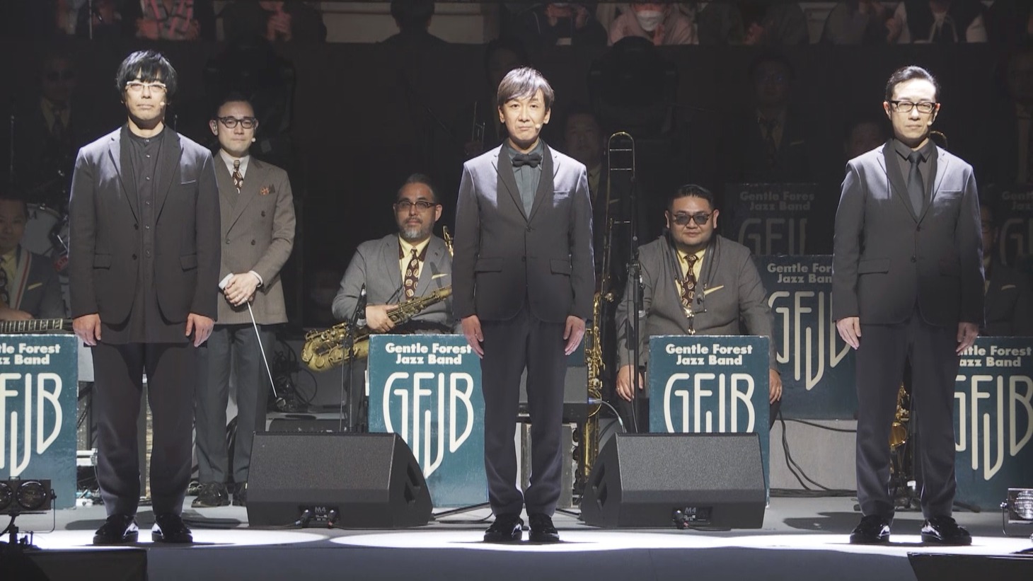「東京03 FROLIC A HOLIC feat. Creepy Nuts in 日本武道館『なんと括っていいか、まだ分からない』」に出演する東京03。