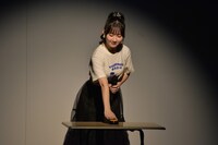 「始ボタン式」に臨む広本瑠璃。