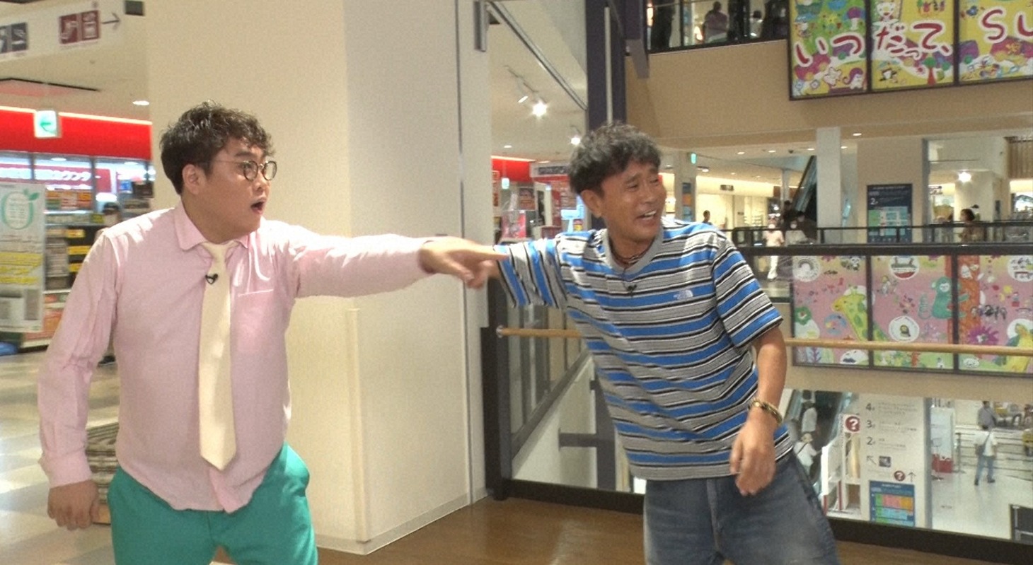 左からマユリカ中谷、ダウンタウン浜田。(c)読売テレビ