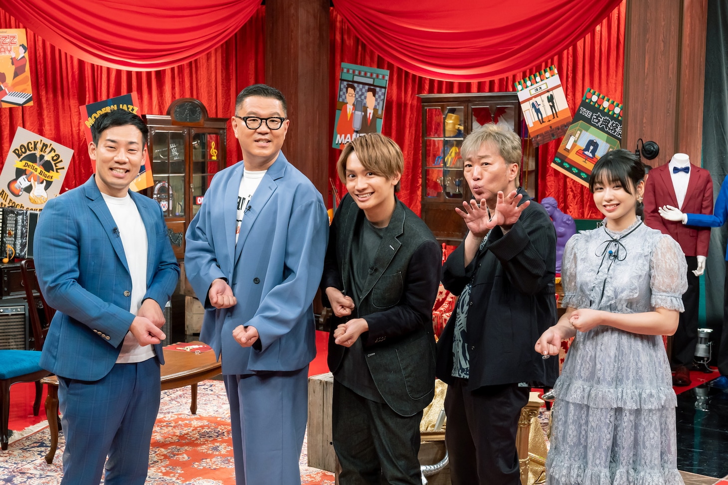 左からミルクボーイ駒場、シソンヌ長谷川、藤原丈一郎、スピードワゴン小沢、奥森皐月。(c)読売テレビ