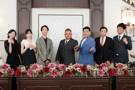 「サンドウィッチマンの今日、けじめまSHOW」出演者たち。(c)CBC