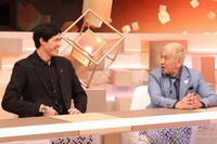 左から、渡邊雄太、松本人志。(c)フジテレビ