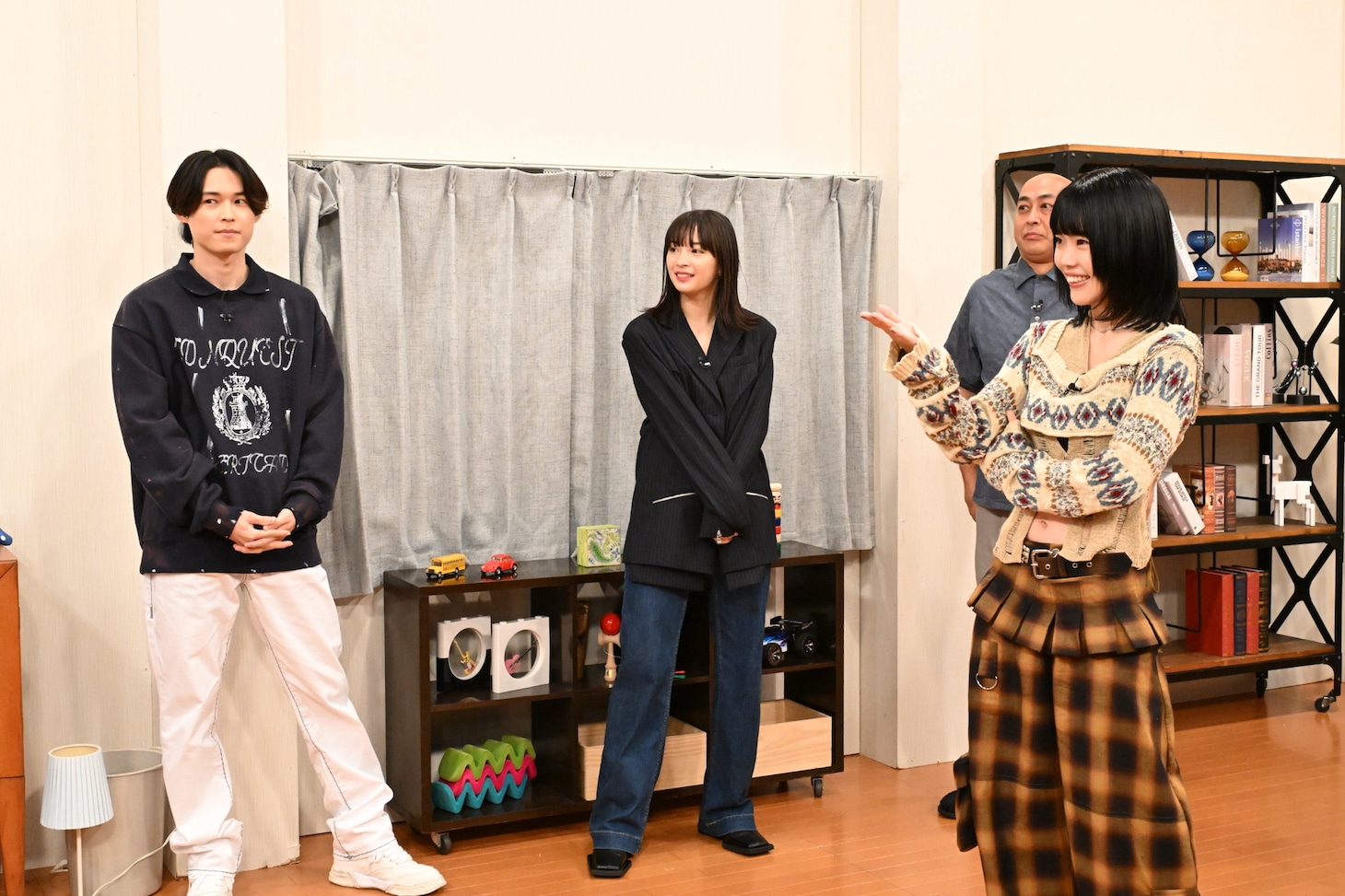 「ジャンケン5連勝したら即帰宅」のワンシーン。(c)テレビ朝日