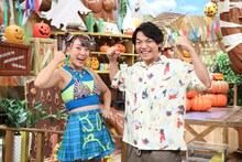 フワちゃんと伊沢拓司。(c)TBS