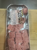 今回のメイン、サイコロステーキ。