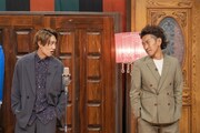 左から藤原丈一郎、ツートライブ周平魂。(c)読売テレビ
