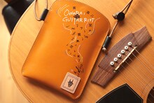 「めっちゃ小さいカバン お笑いギタリスト 松浦真也コラボモデル」イメージ