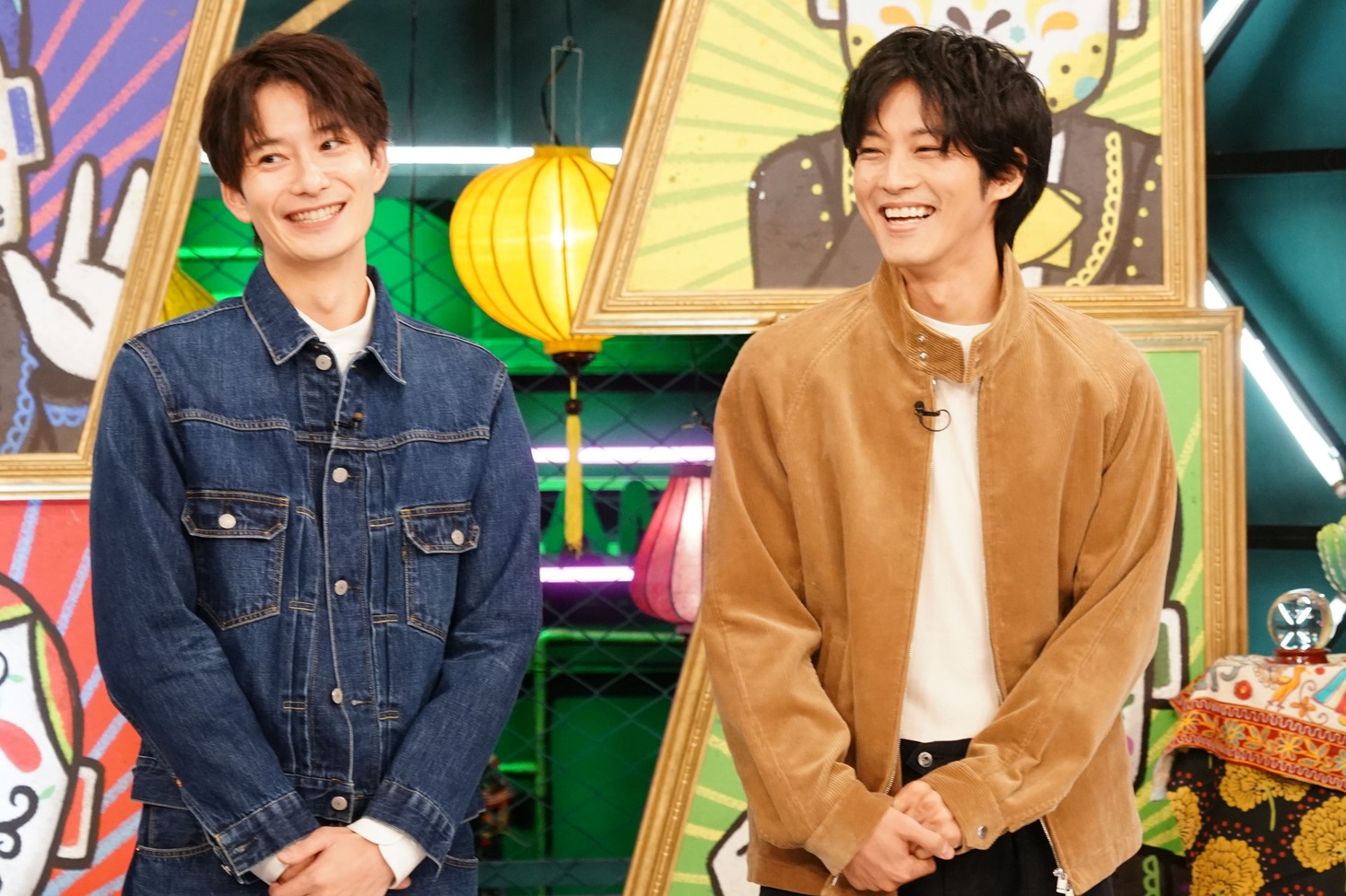 左から岡田将生、松坂桃李。(c)日本テレビ
