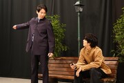 左からかまいたち濱家、松坂桃李。(c)日本テレビ