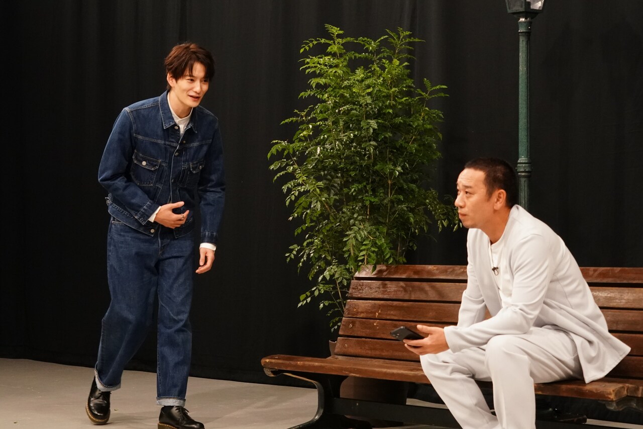 左から岡田将生、千鳥・大悟。(c)日本テレビ