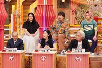 EXIT（後列右） (c)フジテレビ