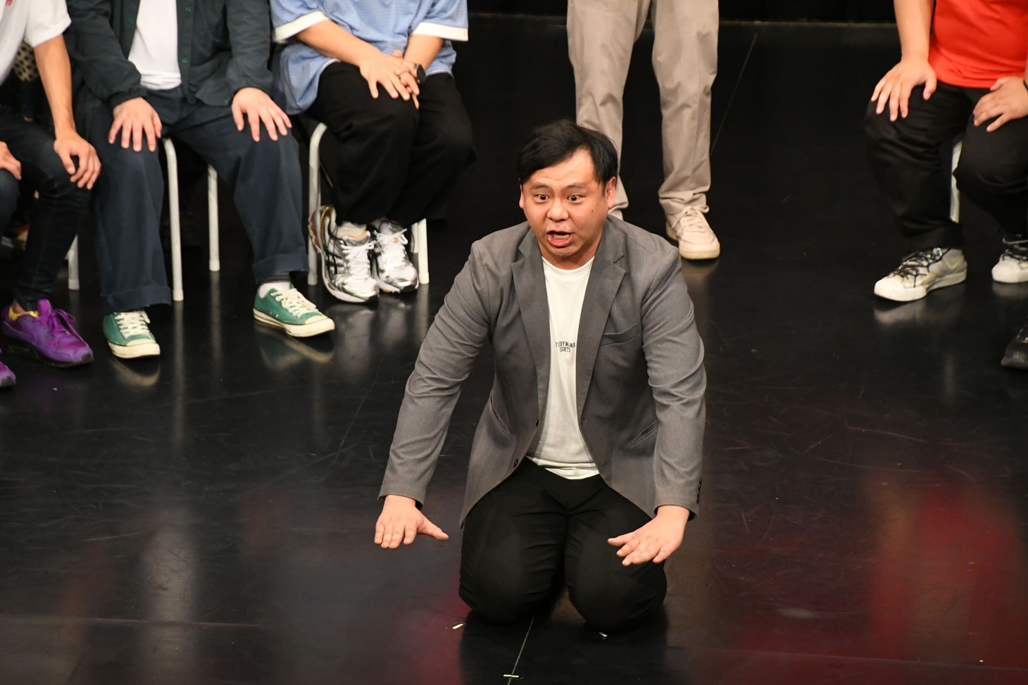 客席側にも謝罪。
