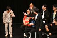 営業先の市長っぽいジグザグジギー宮澤。