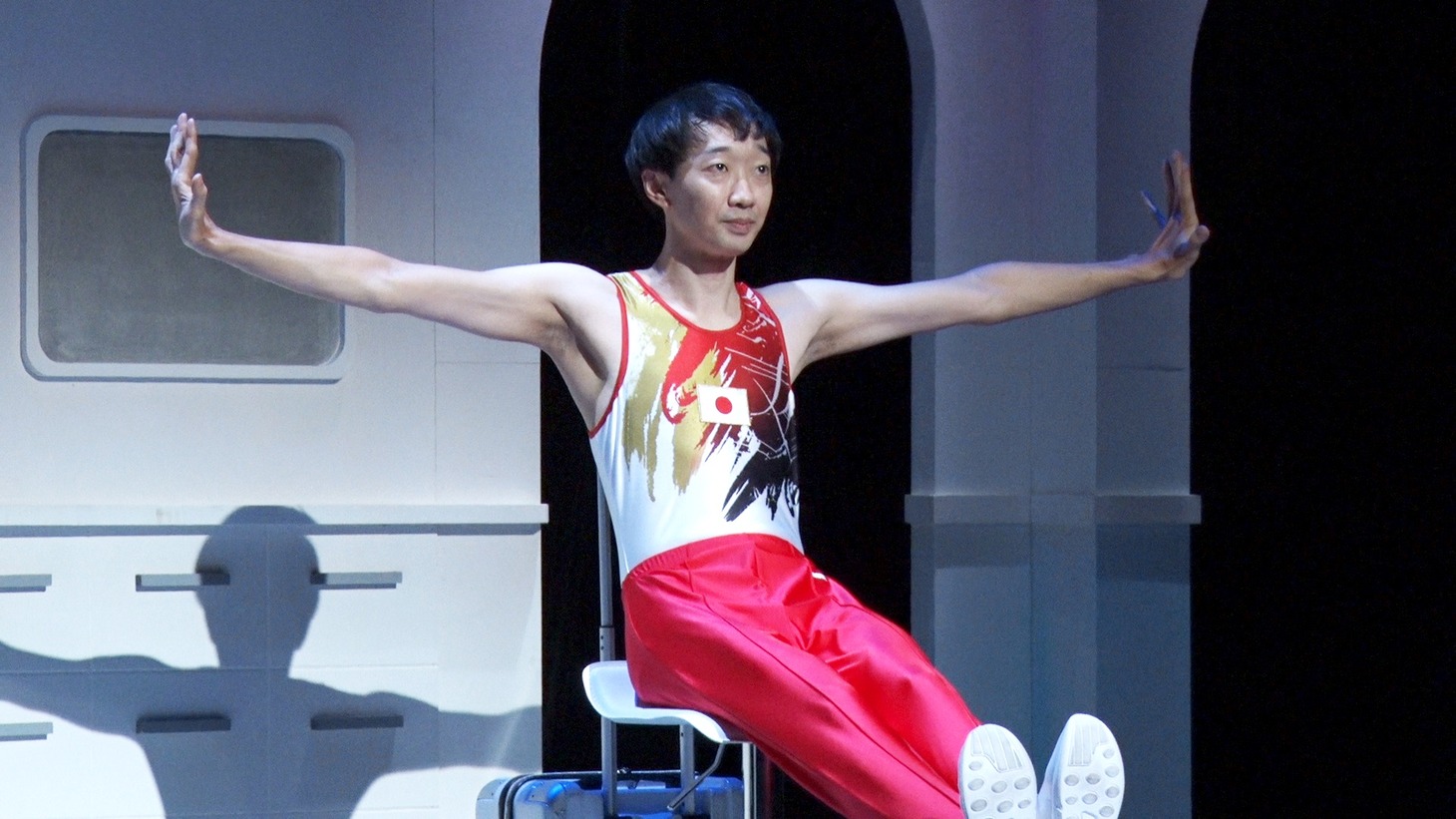 「金メダリスト」に出演するラバーガール大水。