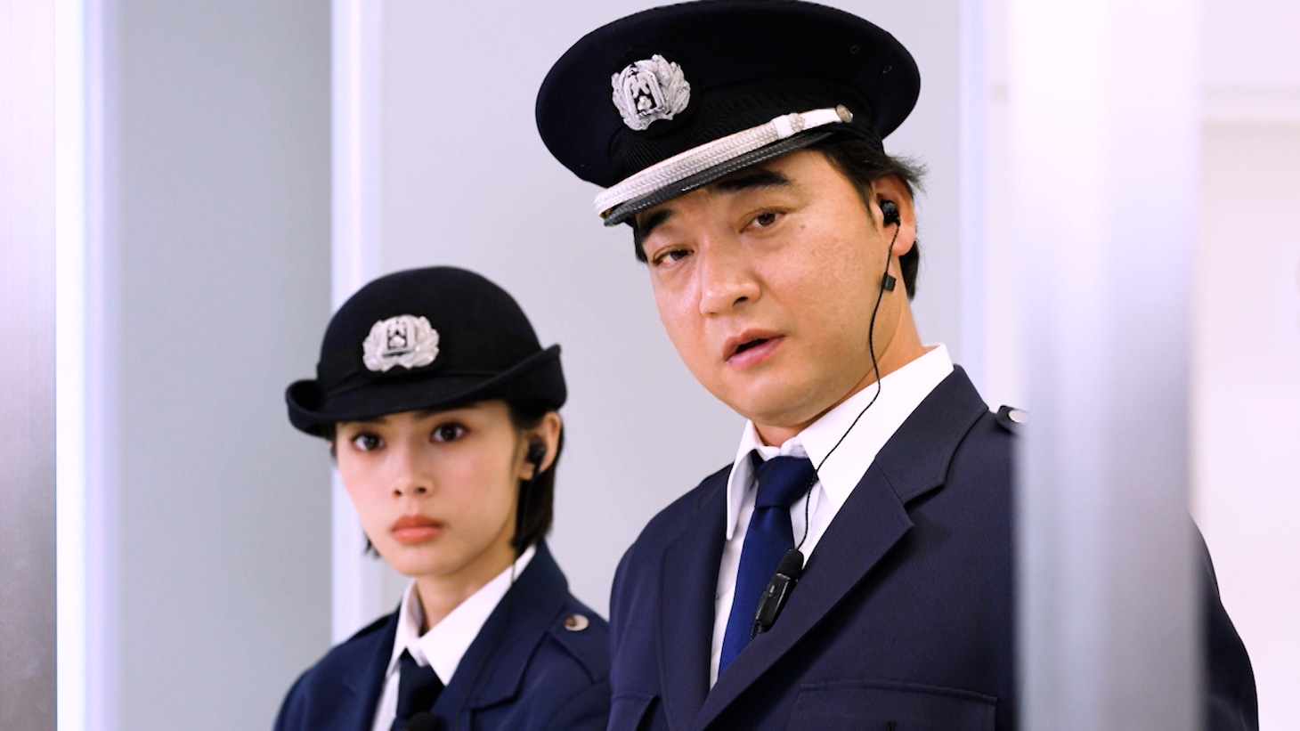 左から安斉星来、ジャングルポケット斉藤。(c)日本テレビ