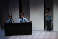 「監視業務」（撮影：岩佐篤樹）