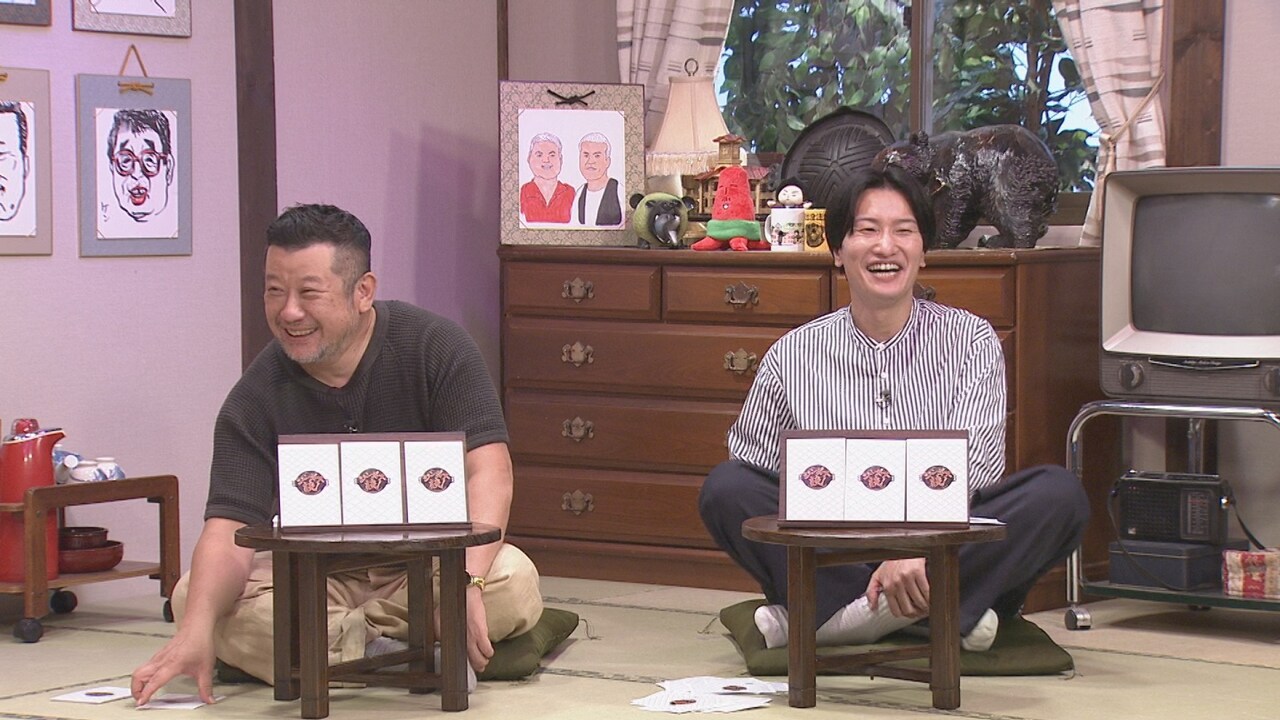 左から、ケンドーコバヤシ、相席スタート山添。(c)HBC