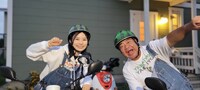 もう1人のゲストライダーは朝日奈央（左）。