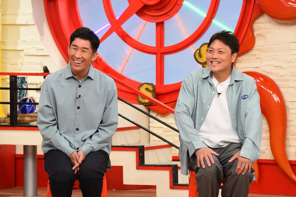 左から麒麟・田村、サバンナ八木。(c)関西テレビ