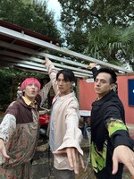 左からEXIT兼近、福士蒼汰、満島真之介。(c)日本テレビ