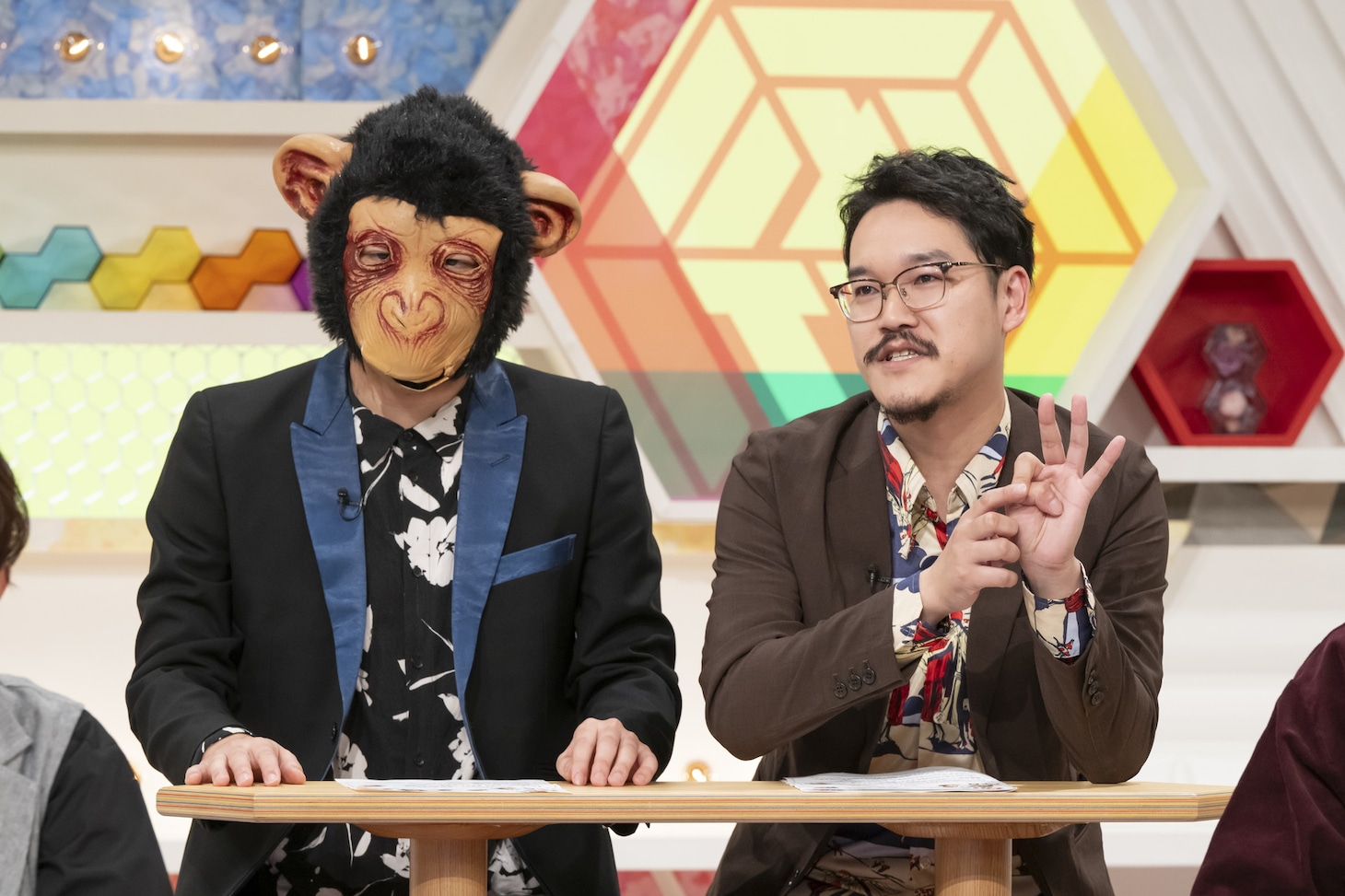 チンパンジーの姿で「今田耕司のネタバレMTG」に出演した隣人。