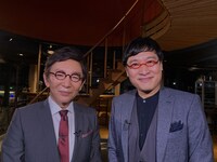「スイッチインタビュー」11月3日放送回より、古舘伊知郎（左）と南海キャンディーズ山里（右）。
