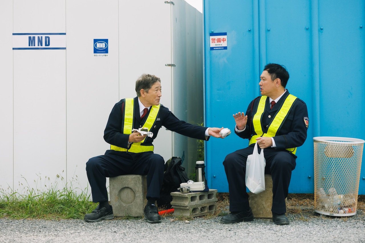 マシンガンズ西堀がドラマ「コタツがない家」第3話より登場、警備員の役で