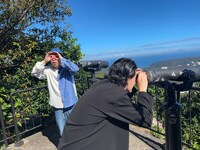 「霜降り明星のあてみなげ」のワンシーン。