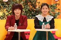 左から、ぱーてぃーちゃん・すがちゃん最高No.1、渡邉美穂。(c)フジテレビ