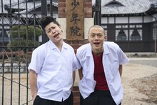 左からシモリュウ・シモタ、バッドナイス常田。