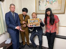 黒帯と金属バット。