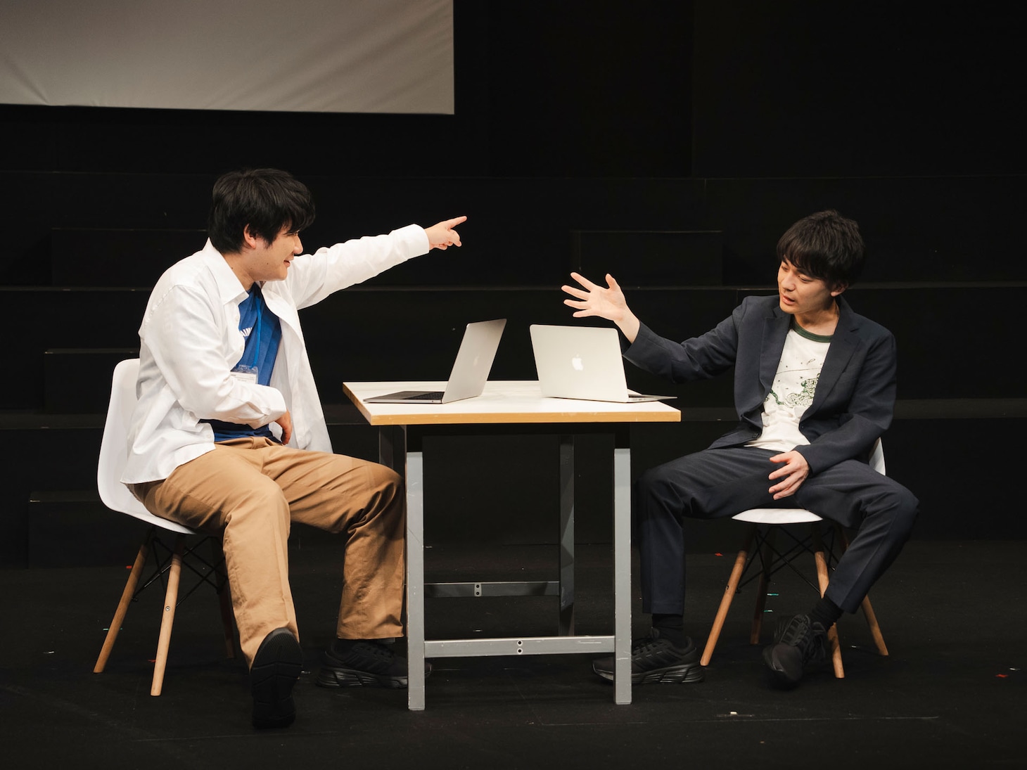 ダウ90000単独ライブ「20000」のワンシーン。