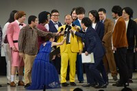 きしたかの高野がマスコミからの取材を受けるように多数のマイクを差し向けられた場面。高野は「頭が真っ白……」というフレーズでその場を切り抜けていた。